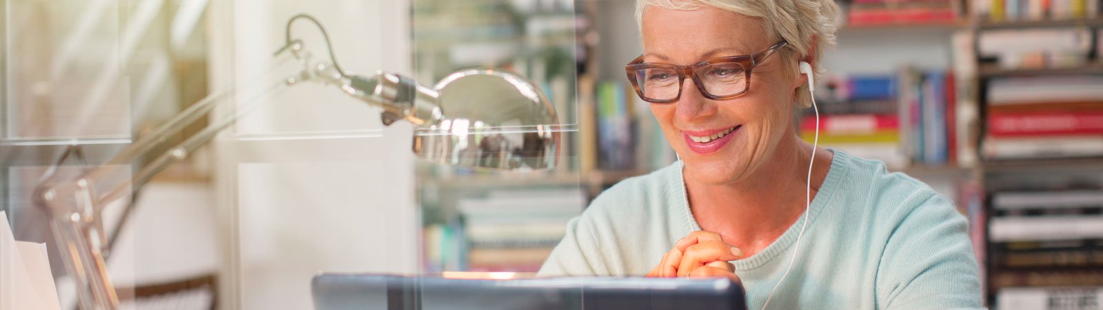 woman with laptop